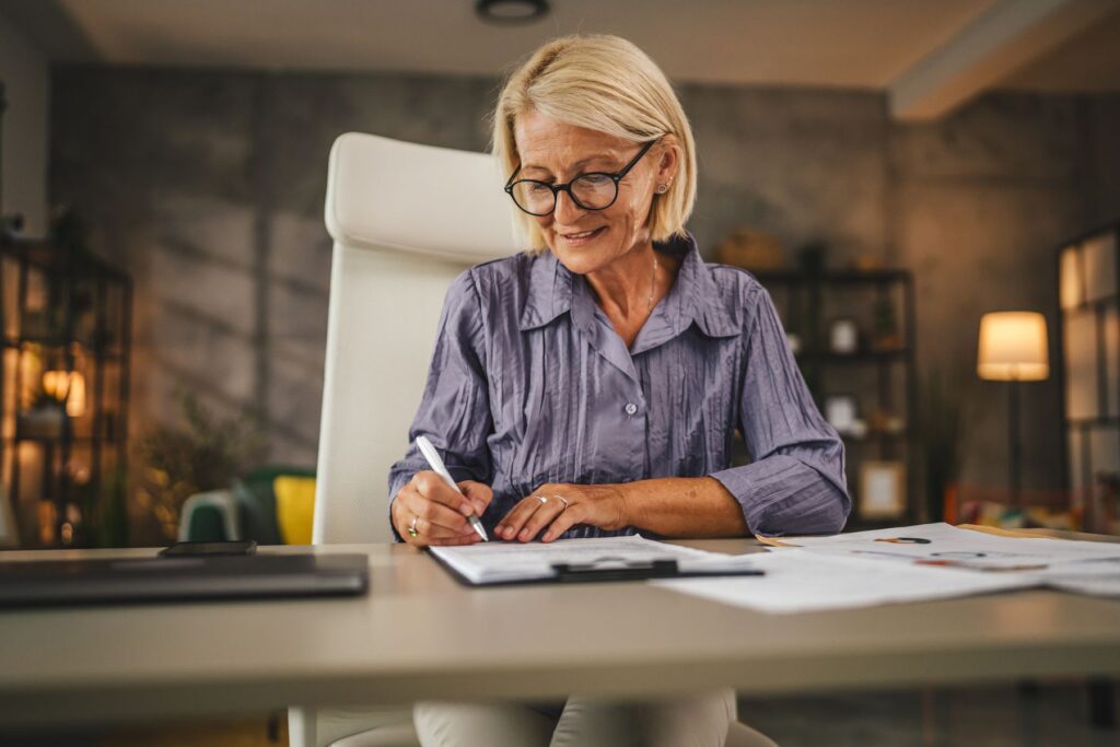 aidante épuisée au travail à cause de sa charge mentale